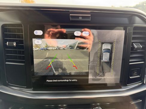 New 2026 Ford F250 Lariat image 18