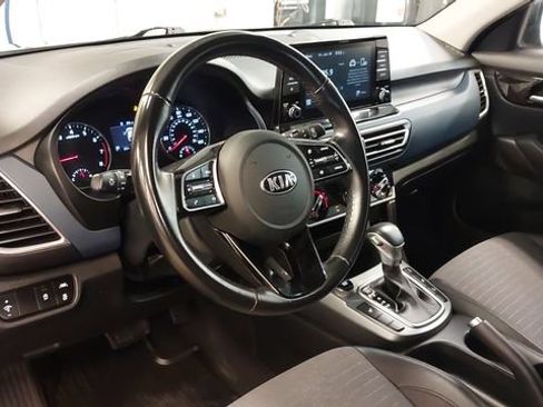Used 2021 Kia Seltos S AWD/4WD image 21