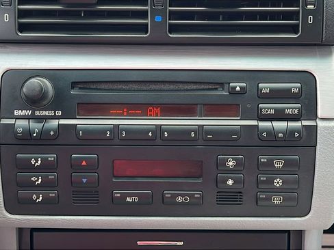 Used 2006 BMW M3 Convertible image 24