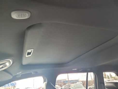 New 2025 Jeep Grand Cherokee Altitude image 13