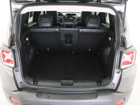 Used 2016 Jeep Renegade Limited FWD image 31
