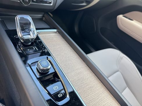 New 2026 Volvo XC60 B5 Plus w/ Protection Package Premier image 21