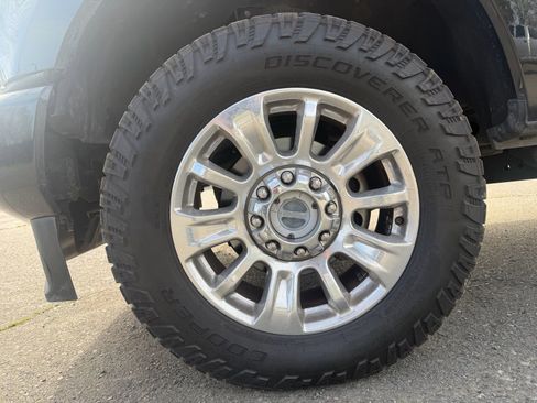 Used 2022 Ford F250 Limited w/ FX4 Off-Road Package image 8