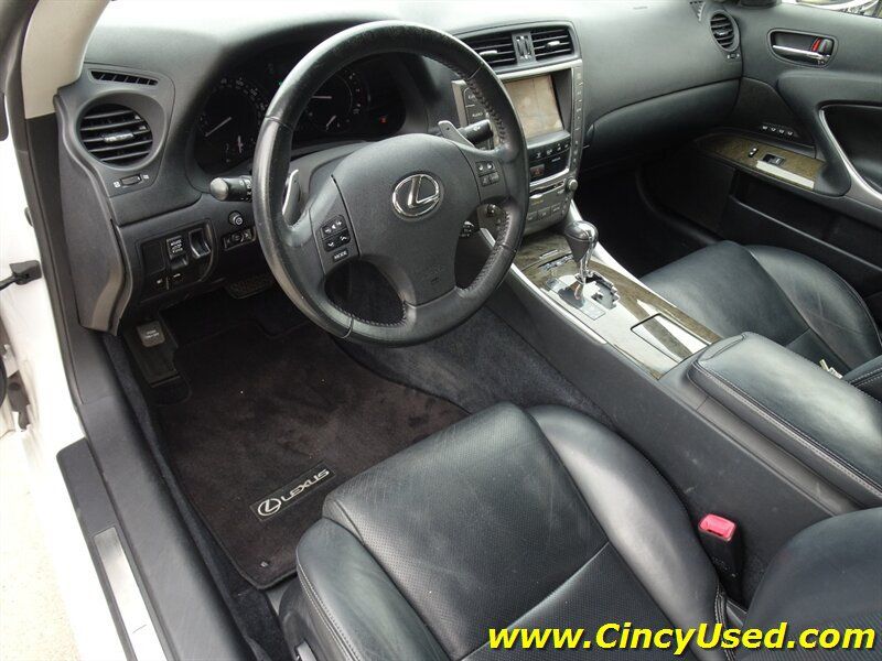 Used 2010 Lexus IS 250C w/ Luxury Pkg RWD image 10