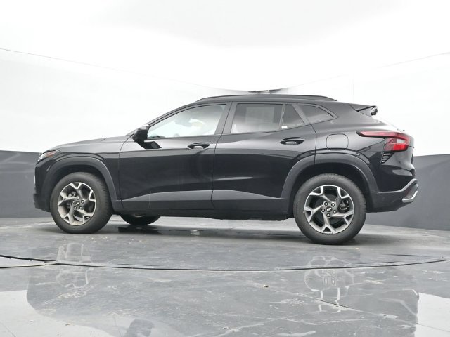 Used 2025 Chevrolet Trax LT FWD image 49