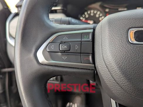 Used 2024 Jeep Compass Latitude image 15