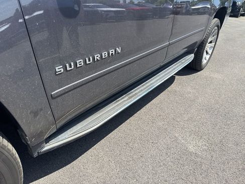 Used 2018 Chevrolet Suburban Premier AWD/4WD image 6