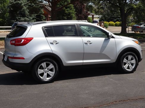 Used 2011 Kia Sportage LX w/ Convenience Pkg FWD image 4