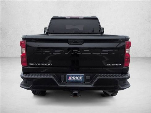 Used 2022 Chevrolet Silverado 2500 Custom w/ Custom Convenience Package RWD image 7