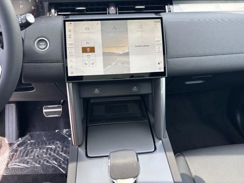 Used 2025 Land Rover Discovery Sport Dynamic SE image 16