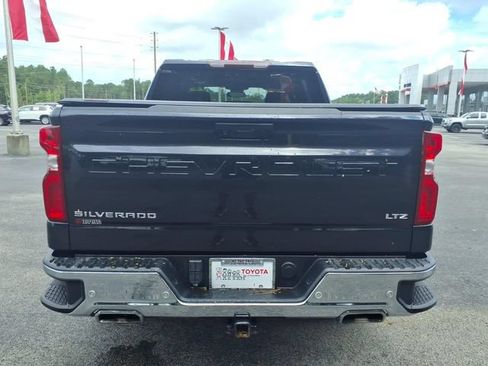Used 2023 Chevrolet Silverado 1500 LTZ AWD/4WD image 2