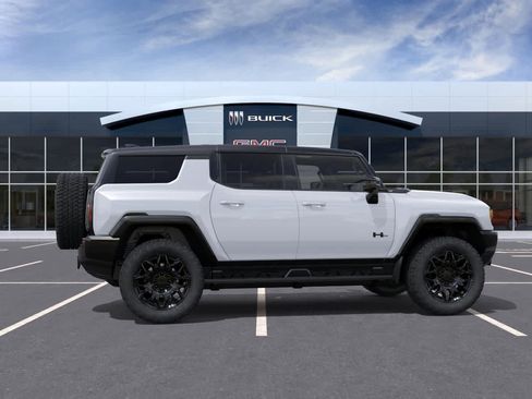 New 2026 GMC Hummer EV SUV w/ LPO, Dark Essentials Package AWD/4WD image 5