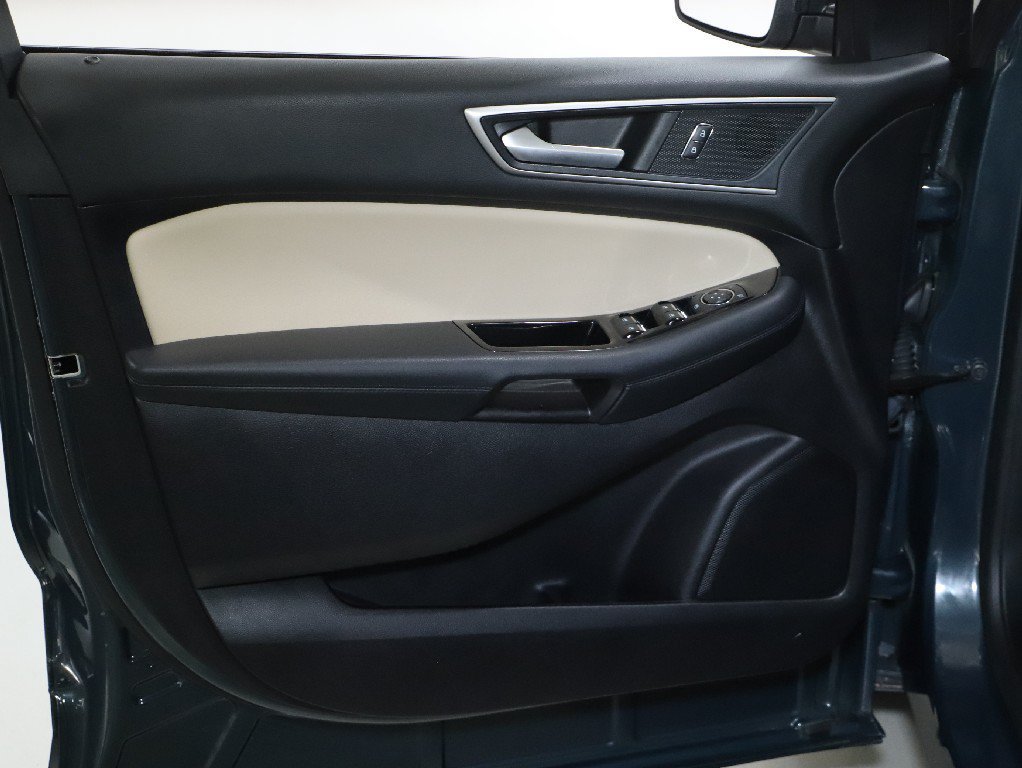 Used 2019 Ford Edge SEL w/ Equipment Group 201A AWD/4WD image 19
