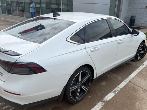 Used 2024 Honda Accord Sport image 2