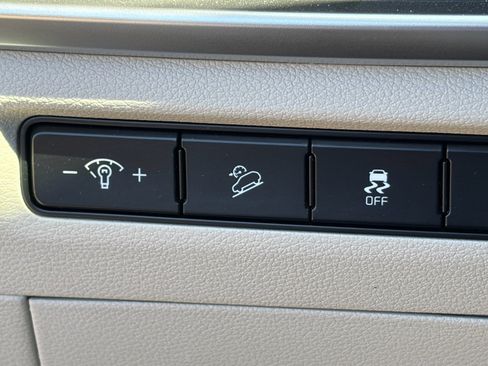 Certified 2024 Kia Telluride S w/ S Sunroof Package image 10