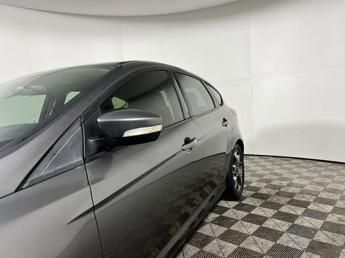 Used 2014 Ford Focus SE w/ Equipment Group 201A image 13