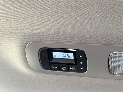 Used 2023 Honda Odyssey Touring image 23