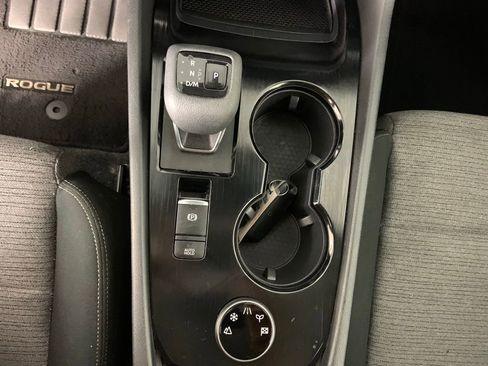 Used 2023 Nissan Rogue SV image 25