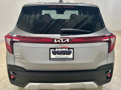 Used 2026 Kia Seltos LX FWD image 4