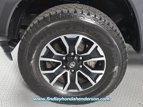 Used 2022 Toyota Tacoma TRD Sport image 8