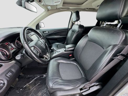 Used 2020 Dodge Journey Crossroad FWD image 13