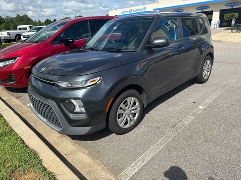 Used 2021 Kia Soul LX FWD image 2