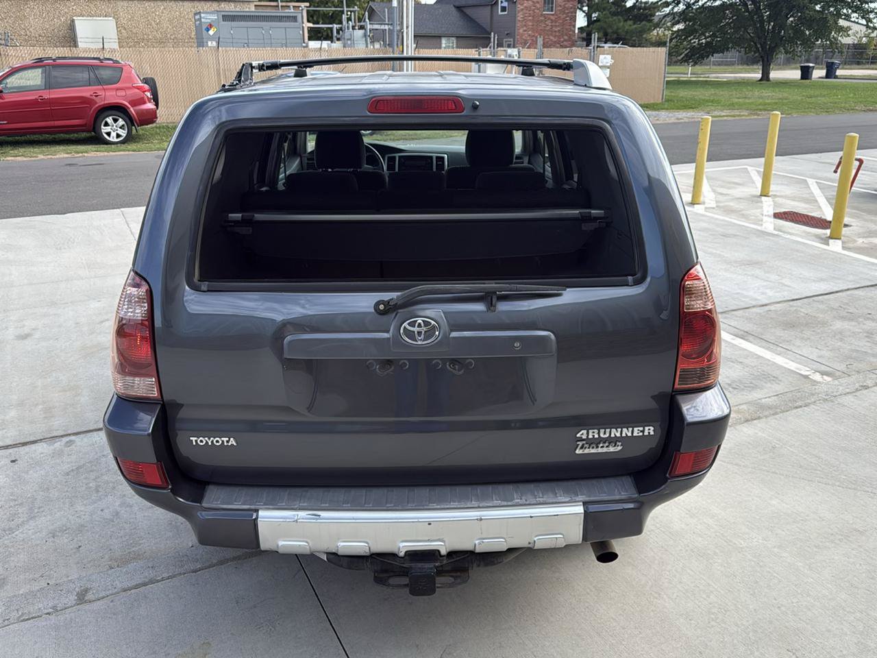 Used 2005 Toyota 4Runner SR5 AWD/4WD image 12