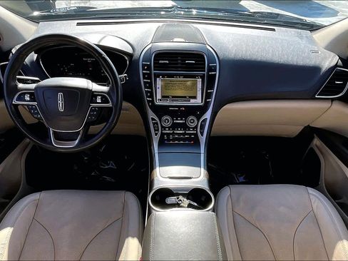 Used 2019 Lincoln Nautilus Reserve w/ Driver Assistance Package image 15