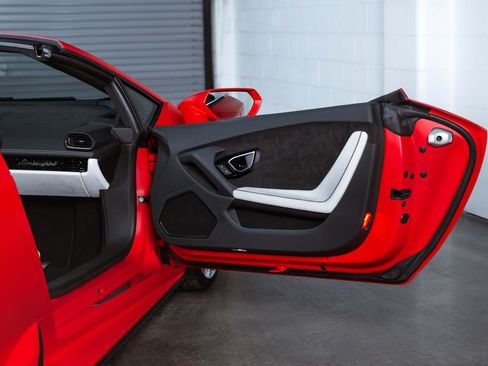 Used 2024 Lamborghini Huracan EVO AWD/4WD image 37