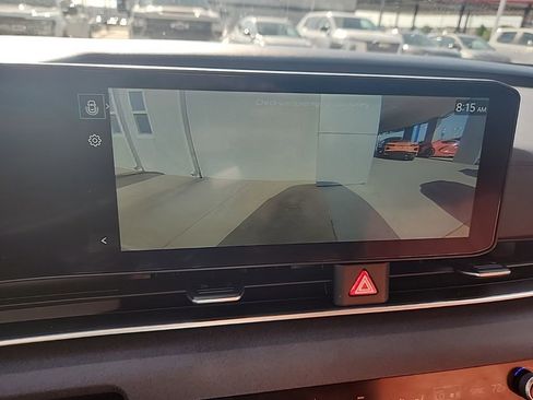 Used 2026 Kia Carnival EX FWD image 17