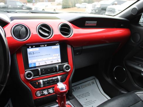 Used 2019 Ford Mustang Premium image 11