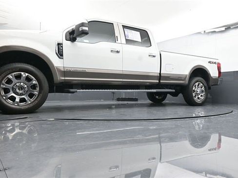 Used 2022 Ford F350 King Ranch w/ Chrome Package image 35