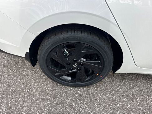 New 2026 Hyundai Elantra SEL Sport Premium FWD image 18