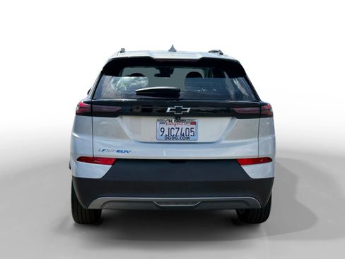 Used 2023 Chevrolet Bolt EUV LT FWD image 4