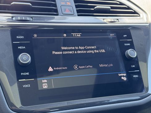 Certified 2023 Volkswagen Tiguan SE w/ Panoramic Sunroof Package FWD image 25
