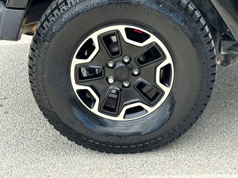 Used 2016 Jeep Wrangler Unlimited Rubicon AWD/4WD image 10