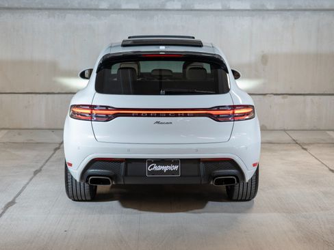 Certified 2026 Porsche Macan AWD/4WD image 10