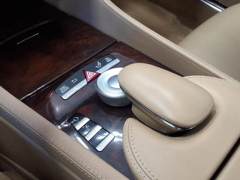 Used 2014 Mercedes-Benz CL 550 4MATIC image 16