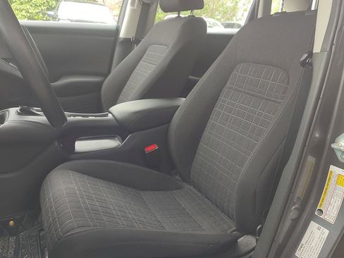 Certified 2023 Honda HR-V LX image 2