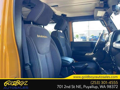 Used 2014 Jeep Wrangler Unlimited Sahara AWD/4WD image 23