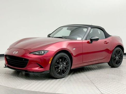 Certified 2024 MAZDA MX-5 Miata Club image 1