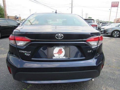Used 2021 Toyota Corolla LE FWD image 12