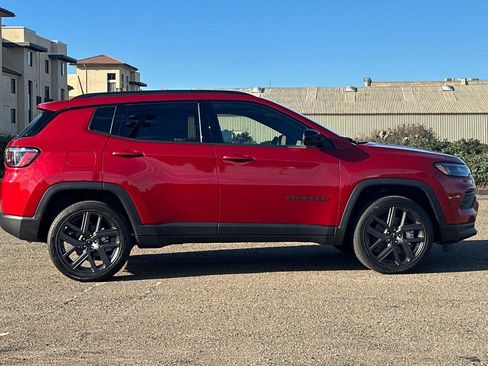 New 2026 Jeep Compass Latitude image 3