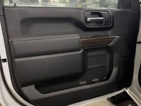 Used 2025 Chevrolet Silverado 3500 LT w/ Convenience Package image 13