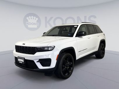 Used 2023 Jeep Grand Cherokee Altitude