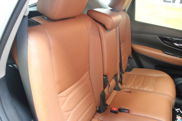 Used 2020 Nissan Rogue SL AWD/4WD image 11