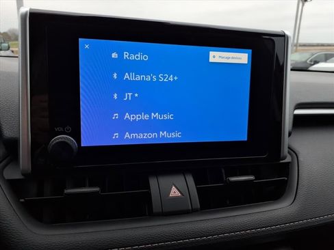 Used 2023 Toyota RAV4 XLE image 17