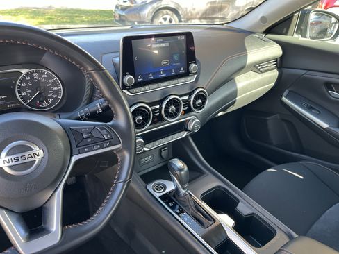 Certified 2023 Nissan Sentra SR w/ Trunk Package image 18