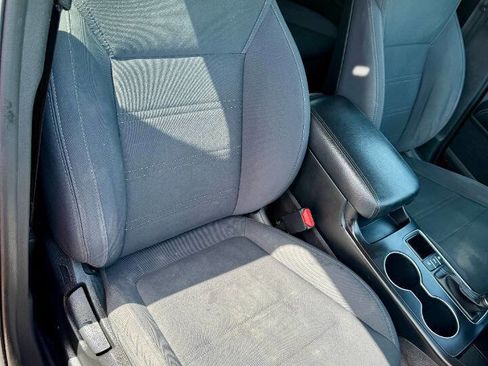 Used 2016 Kia Sorento LX AWD 4dr SUV w/ LX Convenience Package image 23