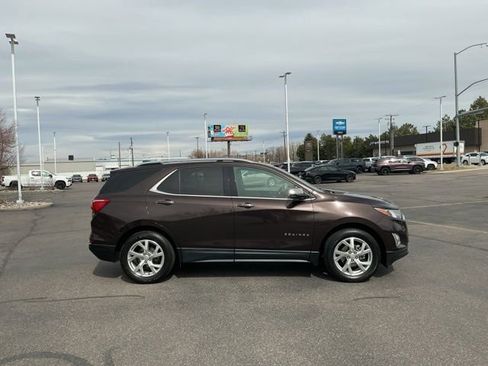 Used 2020 Chevrolet Equinox Premier image 2